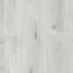 Laminate Flooring Oak Deborah AC4/32 8mm 24h Aqua Block